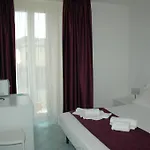 Dei 10 Colori מלון 2*