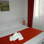 מלון Dei 10 Colori 2*
