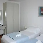 Dei 10 Colori מלון 2*